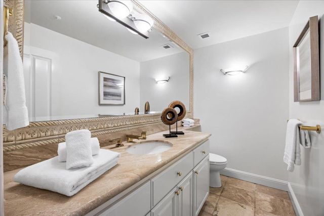 801 Eucalyptus Avenue, Hillsborough, CA 94010