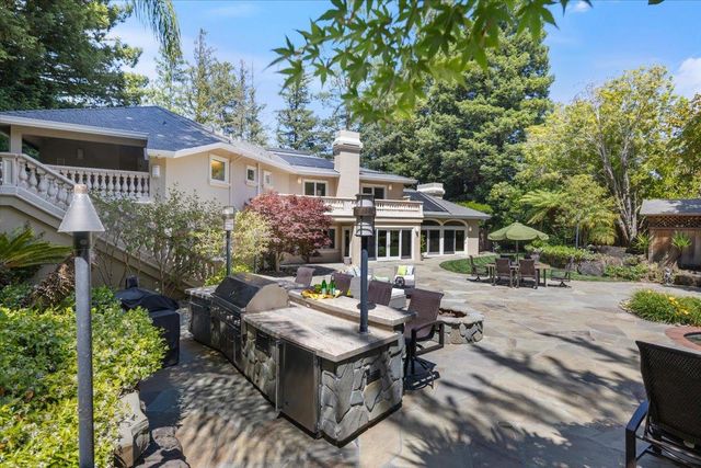 801 Eucalyptus Avenue, Hillsborough, CA 94010