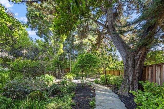 801 Eucalyptus Avenue, Hillsborough, CA 94010