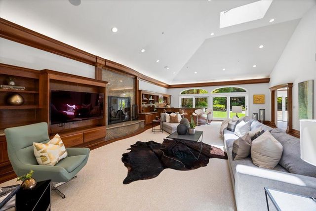 801 Eucalyptus Avenue, Hillsborough, CA 94010