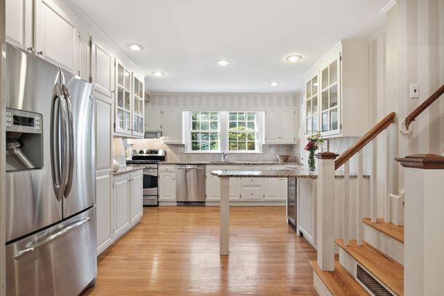 38 Oxford Road, Longmeadow, MA 01106