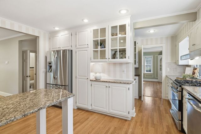 38 Oxford Road, Longmeadow, MA 01106
