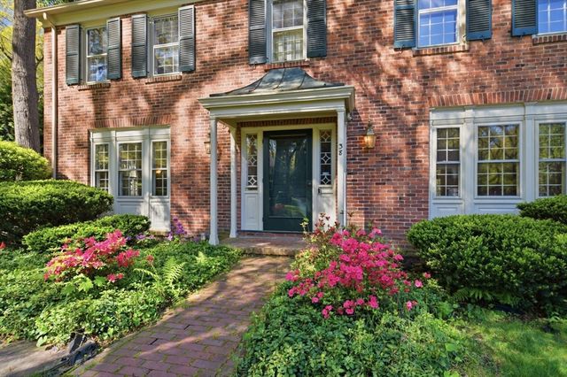 38 Oxford Road, Longmeadow, MA 01106