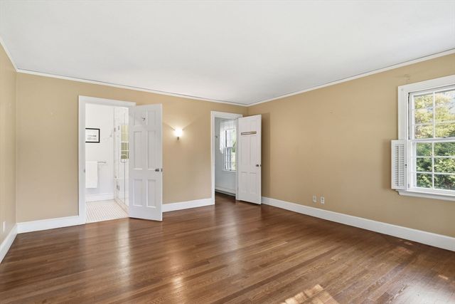 38 Oxford Road, Longmeadow, MA 01106