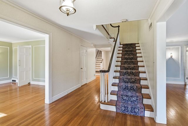 38 Oxford Road, Longmeadow, MA 01106