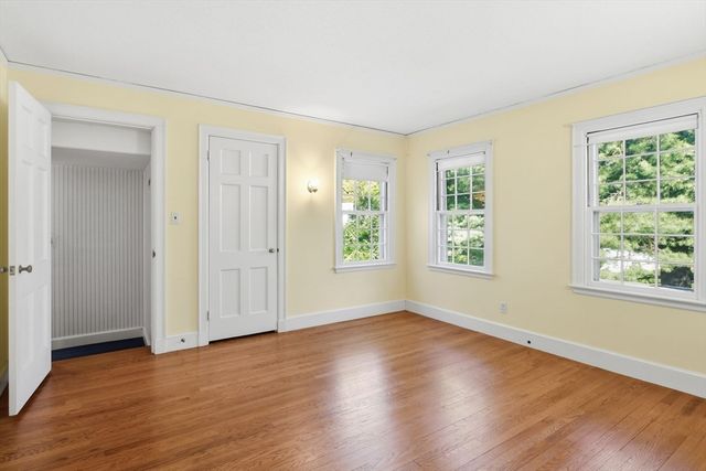 38 Oxford Road, Longmeadow, MA 01106