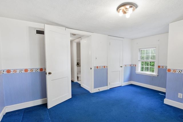 38 Oxford Road, Longmeadow, MA 01106