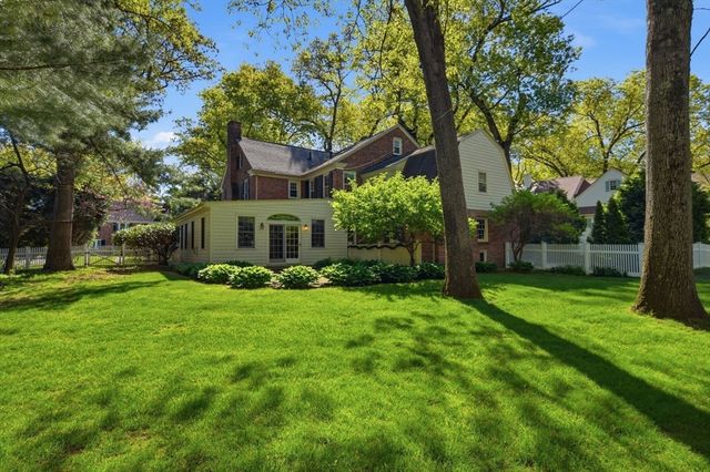 38 Oxford Road, Longmeadow, MA 01106