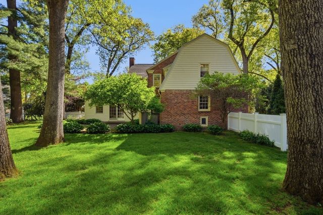 38 Oxford Road, Longmeadow, MA 01106