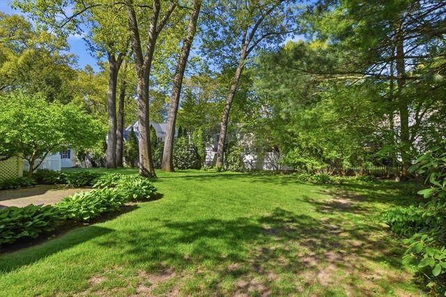 38 Oxford Road, Longmeadow, MA 01106