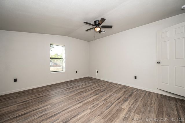 731 8th Avenue NW, Ardmore, OK 73401