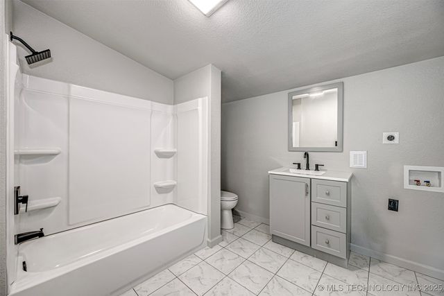 731 8th Avenue NW, Ardmore, OK 73401
