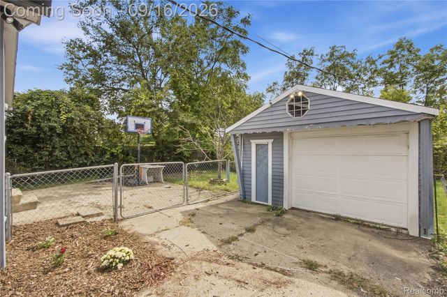 702 Maus Avenue, Ypsilanti, MI 48198