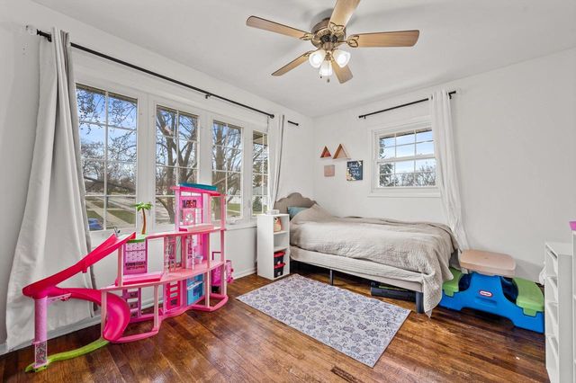 605 Juniper COURT, West Bend, WI 53095