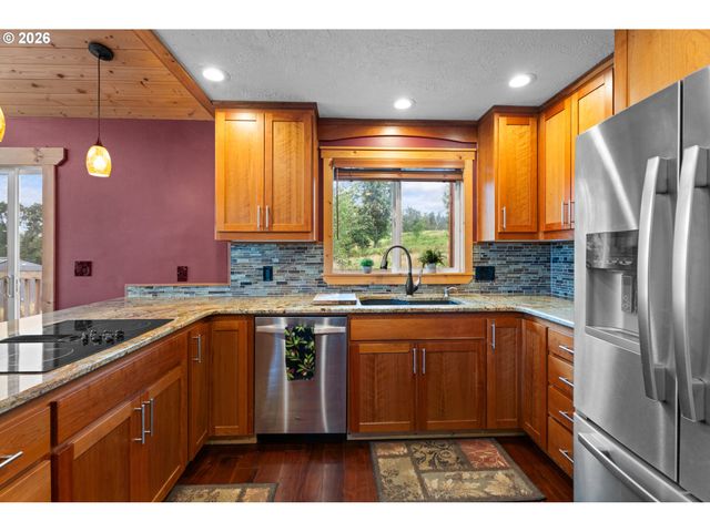 34640 S ELLIS Rd, Molalla, OR 97038