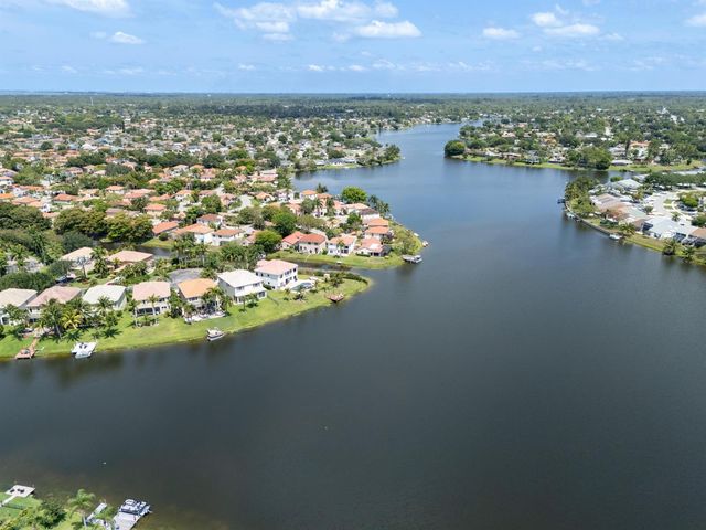 12668 White Coral Drive, Wellington, FL 33414