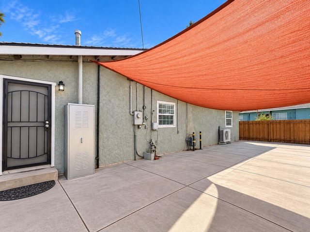 1247 E Cortland Avenue, Fresno, CA 93704