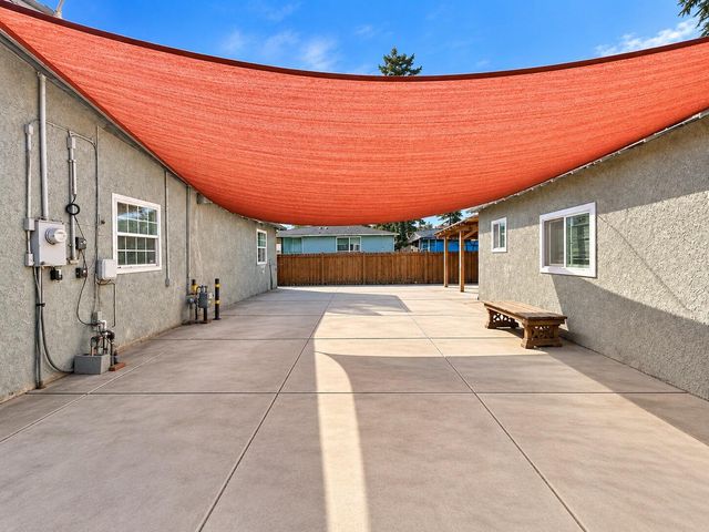 1247 E Cortland Avenue, Fresno, CA 93704