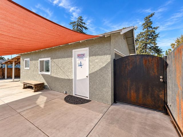 1247 E Cortland Avenue, Fresno, CA 93704