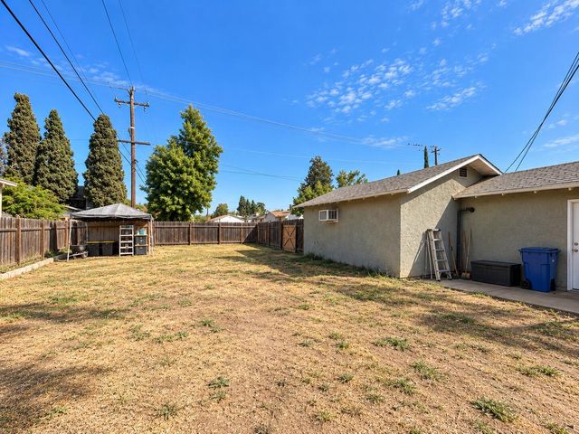1247 E Cortland Avenue, Fresno, CA 93704