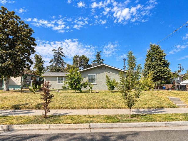 1247 E Cortland Avenue, Fresno, CA 93704