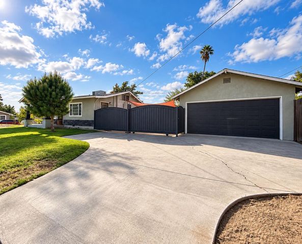 1247 E Cortland Avenue, Fresno, CA 93704