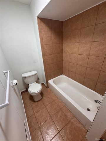 8557 Winchester Drive, Sterling Heights, MI 48313