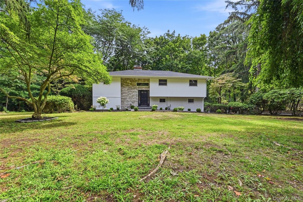 10 Moonedge Road, Northport, NY 11768 — photo 4