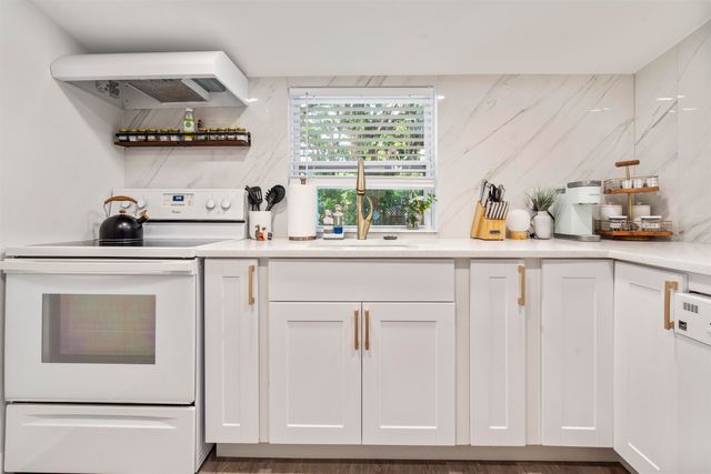 21 Sidney St, St Augustine, FL 32084