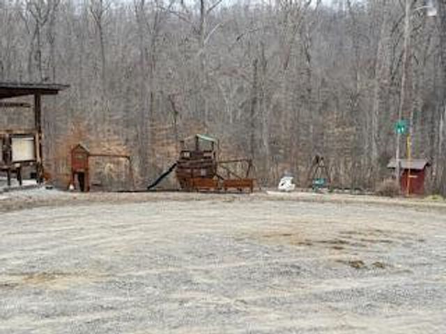 102 Fifth Jasper Road, Burnside, KY 42519