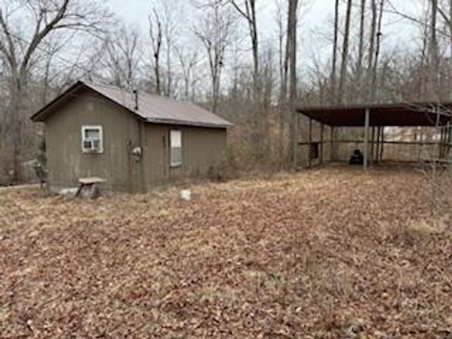 102 Fifth Jasper Road, Burnside, KY 42519