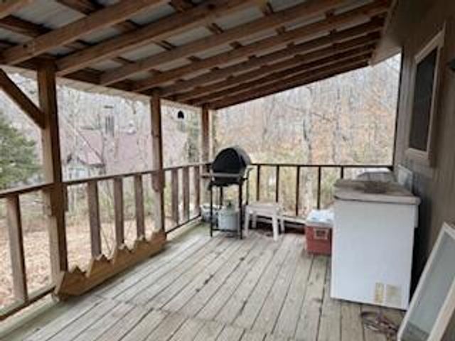 102 Fifth Jasper Road, Burnside, KY 42519