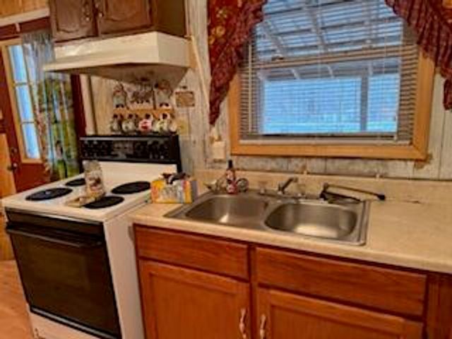 102 Fifth Jasper Road, Burnside, KY 42519