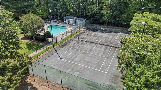2052 Brian Way, Decatur, GA 30033
