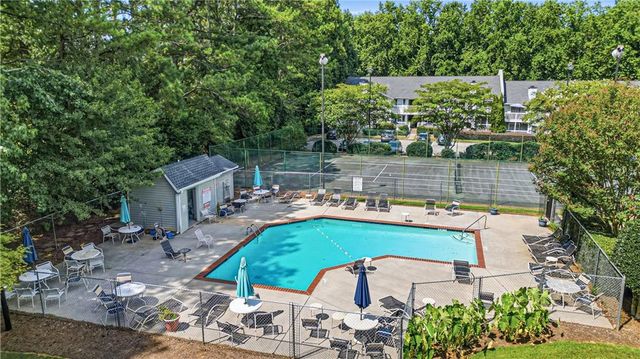2052 Brian Way, Decatur, GA 30033