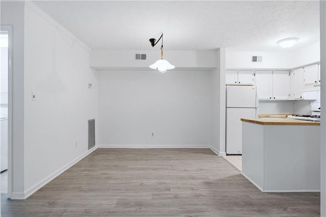 2052 Brian Way, Decatur, GA 30033