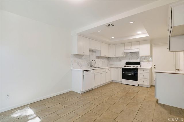 8109 Hanna Avenue, Canoga Park, CA 91304