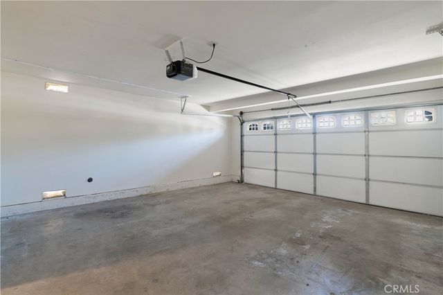 8109 Hanna Avenue, Canoga Park, CA 91304