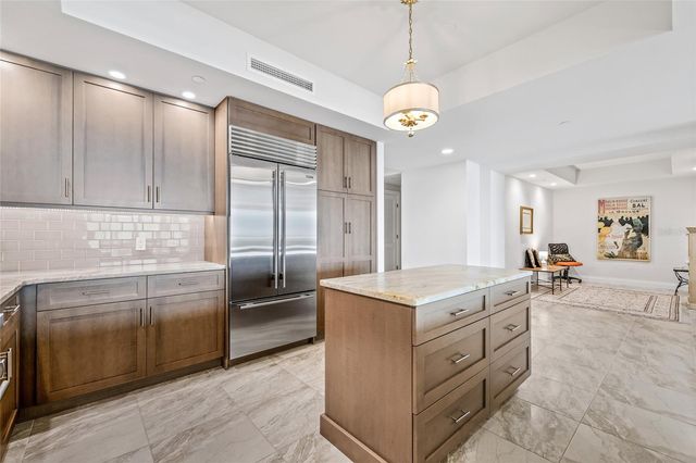 795 COLLANY ROAD 205, St Petersburg, FL 33715