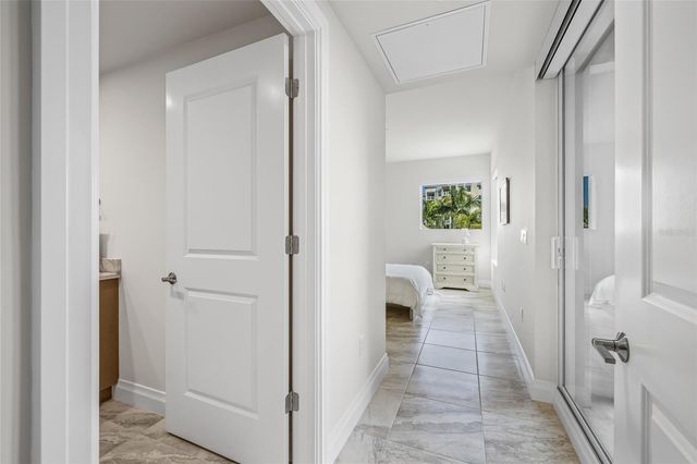 795 COLLANY ROAD 205, St Petersburg, FL 33715