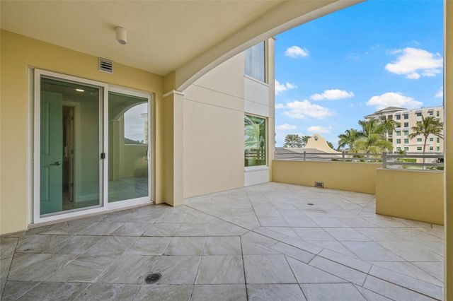 795 COLLANY ROAD 205, St Petersburg, FL 33715