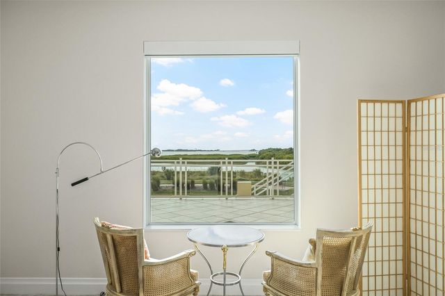 795 COLLANY ROAD 205, St Petersburg, FL 33715