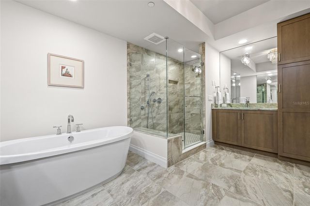 795 COLLANY ROAD 205, St Petersburg, FL 33715