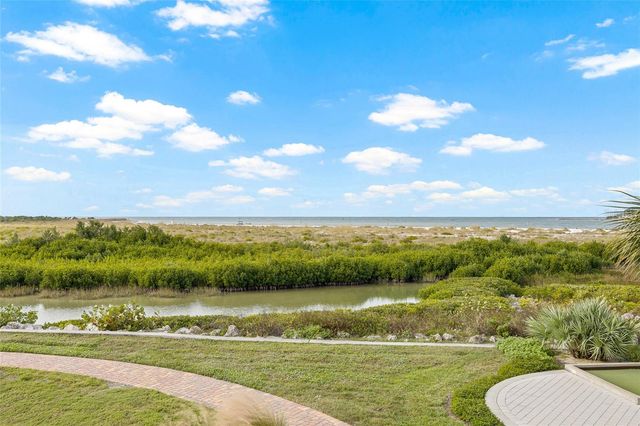 795 COLLANY ROAD 205, St Petersburg, FL 33715