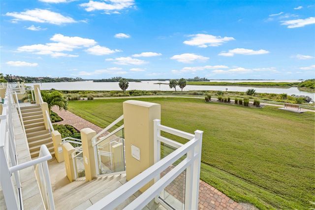 795 COLLANY ROAD 205, St Petersburg, FL 33715