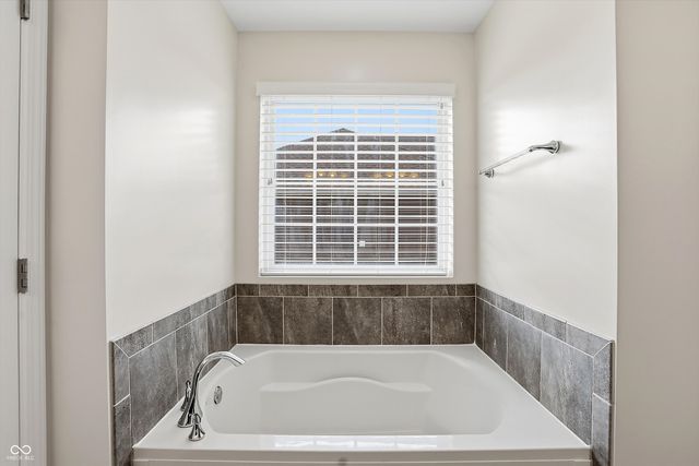 275 Entrance Hall View, Greenwood, IN 46142