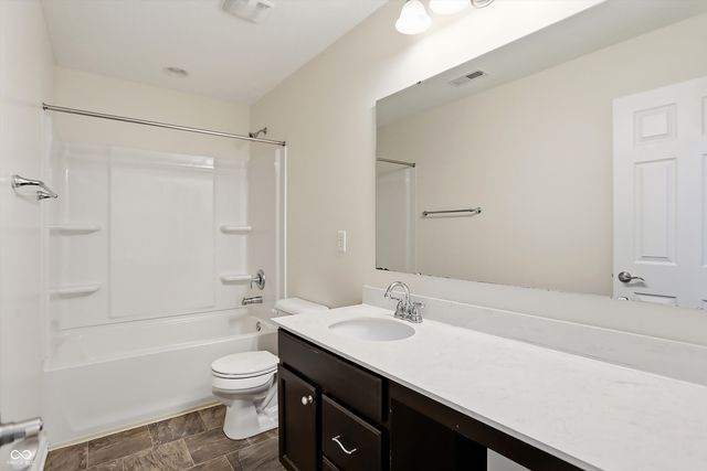 275 Entrance Hall View, Greenwood, IN 46142