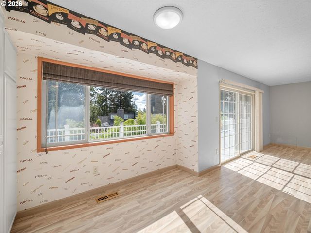 2498 SADDLE Ct, West Linn, OR 97068