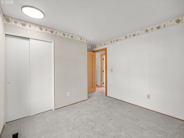 2498 SADDLE Ct, West Linn, OR 97068