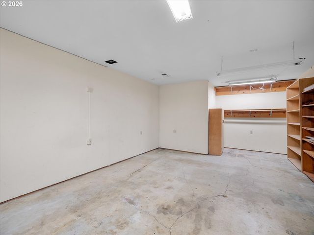2498 SADDLE Ct, West Linn, OR 97068